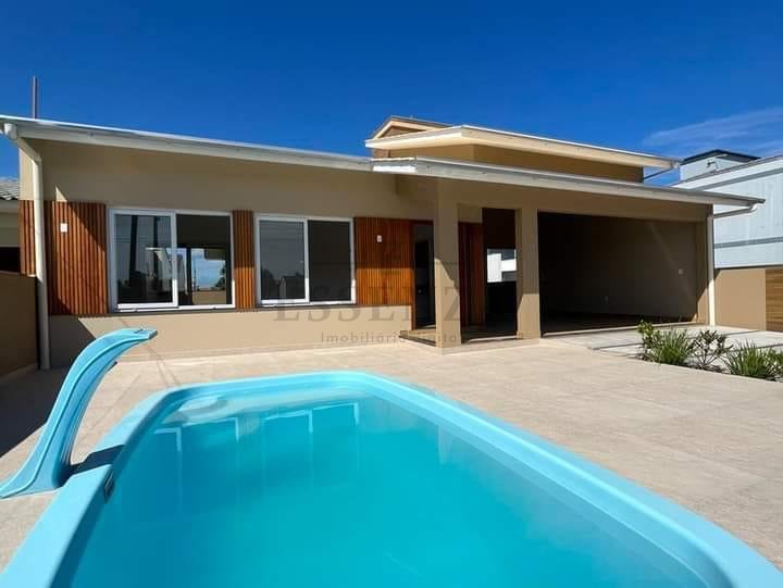 Casa 03 dormitórios